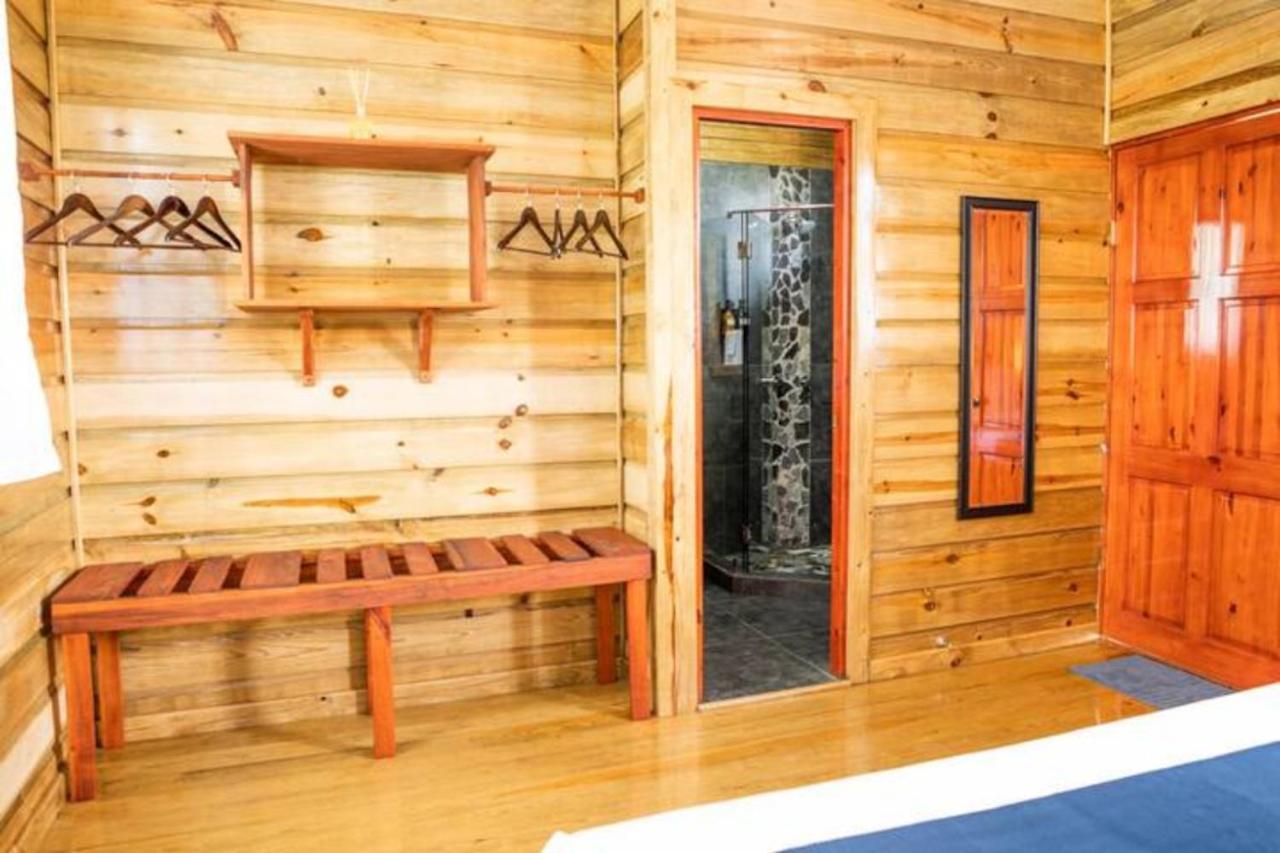 Casa Marlin Bed & Breakfast Bocas Town Luaran gambar